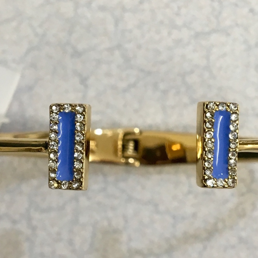 BEAUTIFUL NWT KATE SPADE HINGE BANGLE! - Picture 2 of 6